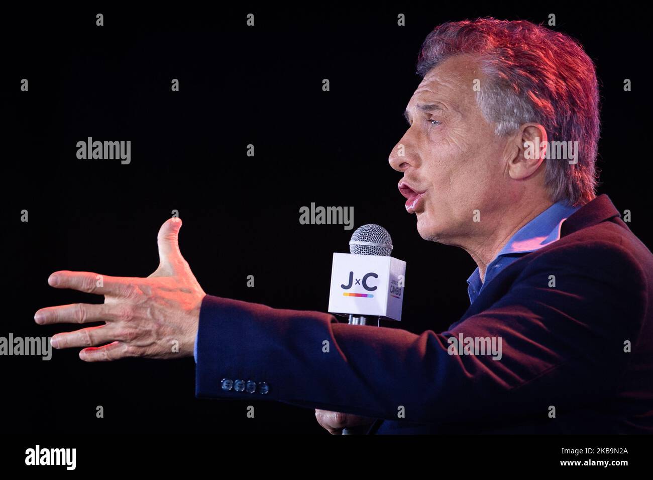 Il Presidente argentino e candidato alla rielezione Mauricio Macri parla alla sede del partito durante un raduno notturno elettorale nel quartiere Chacarita di Buenos Aires, Argentina, domenica 27 ottobre 2019. (Foto di Manuel Cortina/NurPhoto) Foto Stock