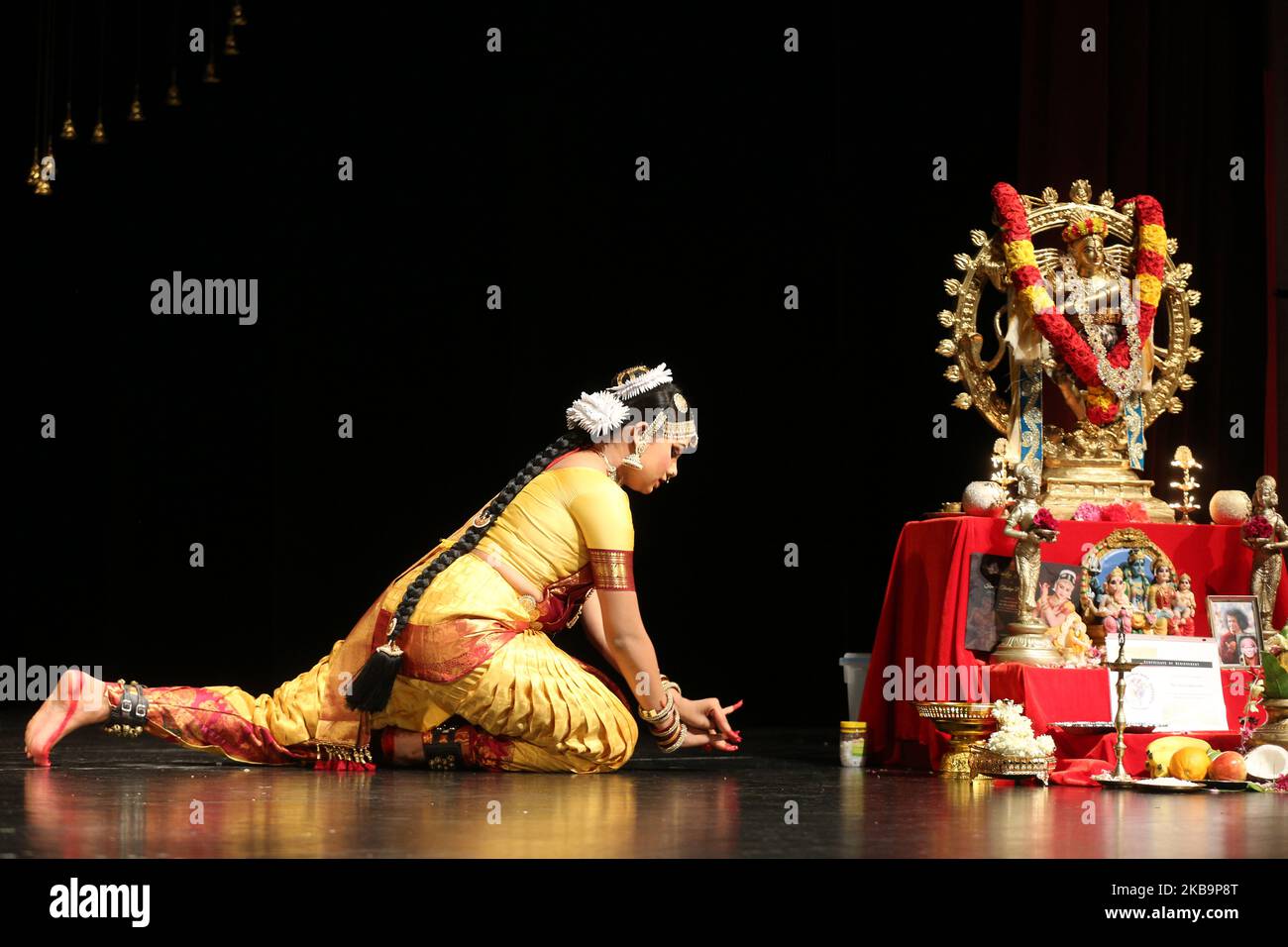 Il ballerino Tamil Bharatnatyam suona un ballo espressivo il 21 settembre 2019 a Scarborough, Ontario, Canada. (Foto di Creative Touch Imaging Ltd./NurPhoto) Foto Stock