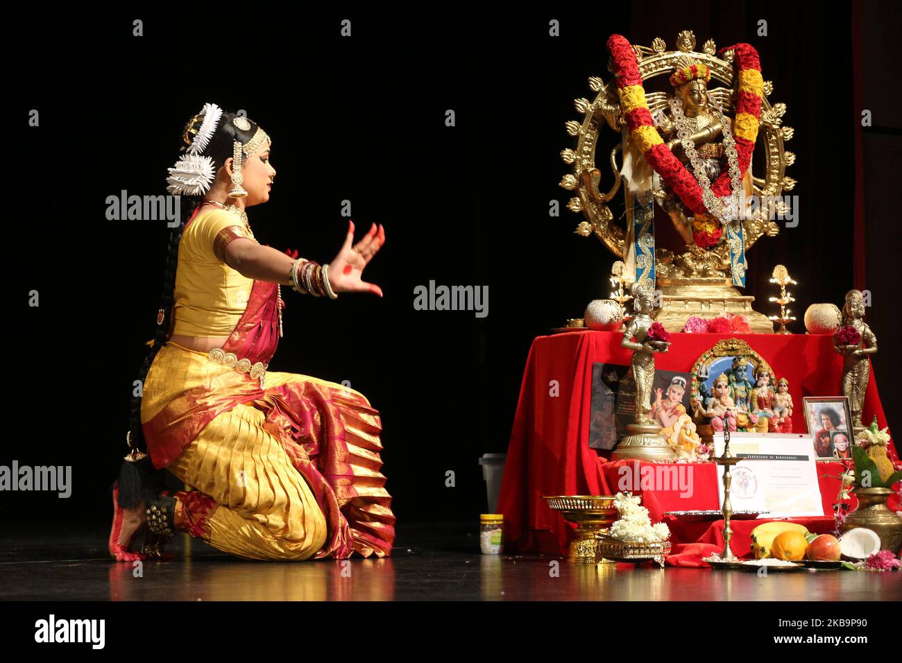 Il ballerino Tamil Bharatnatyam suona un ballo espressivo il 21 settembre 2019 a Scarborough, Ontario, Canada. (Foto di Creative Touch Imaging Ltd./NurPhoto) Foto Stock