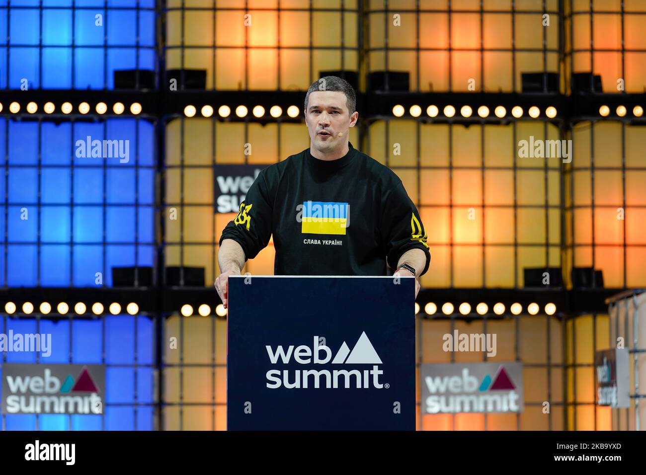 Lisbona, Portogallo. 03rd Nov 2022. Mykhailo Fedorov, Vice primo Ministro e Ministro della trasformazione digitale presso il Governo ucraino, si rivolge al pubblico il terzo giorno del Web Summit 2022 a Lisbona. (Foto di Bruno de Carvalho/SOPA Images/Sipa USA) Credit: Sipa USA/Alamy Live News Foto Stock