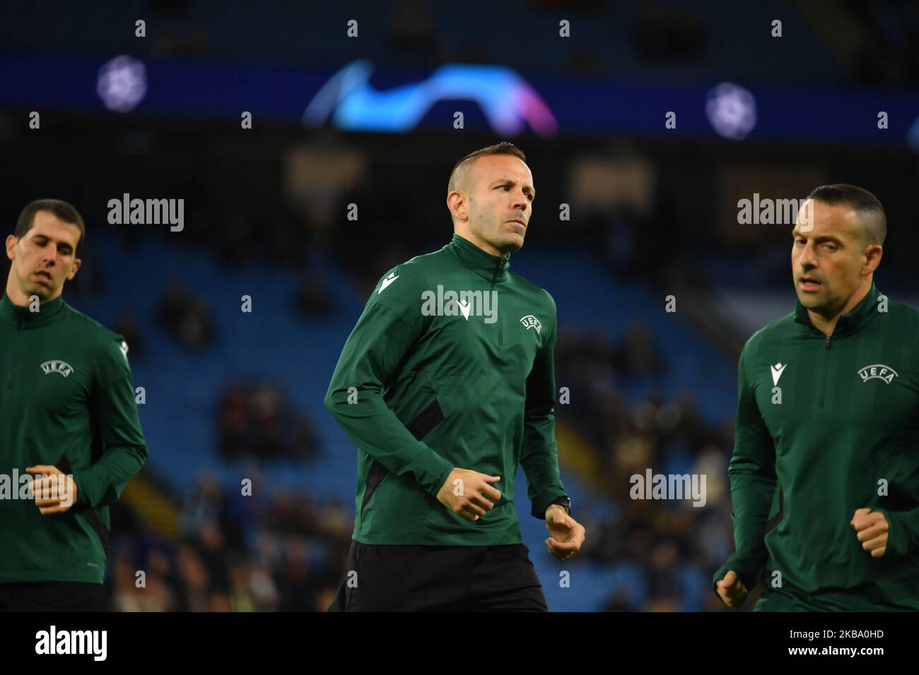 Manchester, Regno Unito. 02nd Nov 2022. Orel Grinfeeld (Referee Israel), Roy Hassan, Idan Yarkoni in azione durante la UEFA 2022 Champions League tra Manchester City e Siviglia, City of Manchester Stadium, 2nd novembre 2022 - la foto è per uso stampa; foto di ATP STANLEY Anthony (STANLEY Anthony/ATP/SPP) Credit: SPP Sport Press Photo. /Alamy Live News Foto Stock