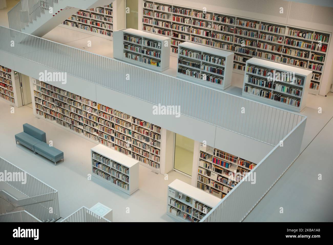 La biblioteca comunale di Stoccarda, Germania il 31 ottobre 2019 (Foto di Agron Beqiri/NurPhoto) Foto Stock