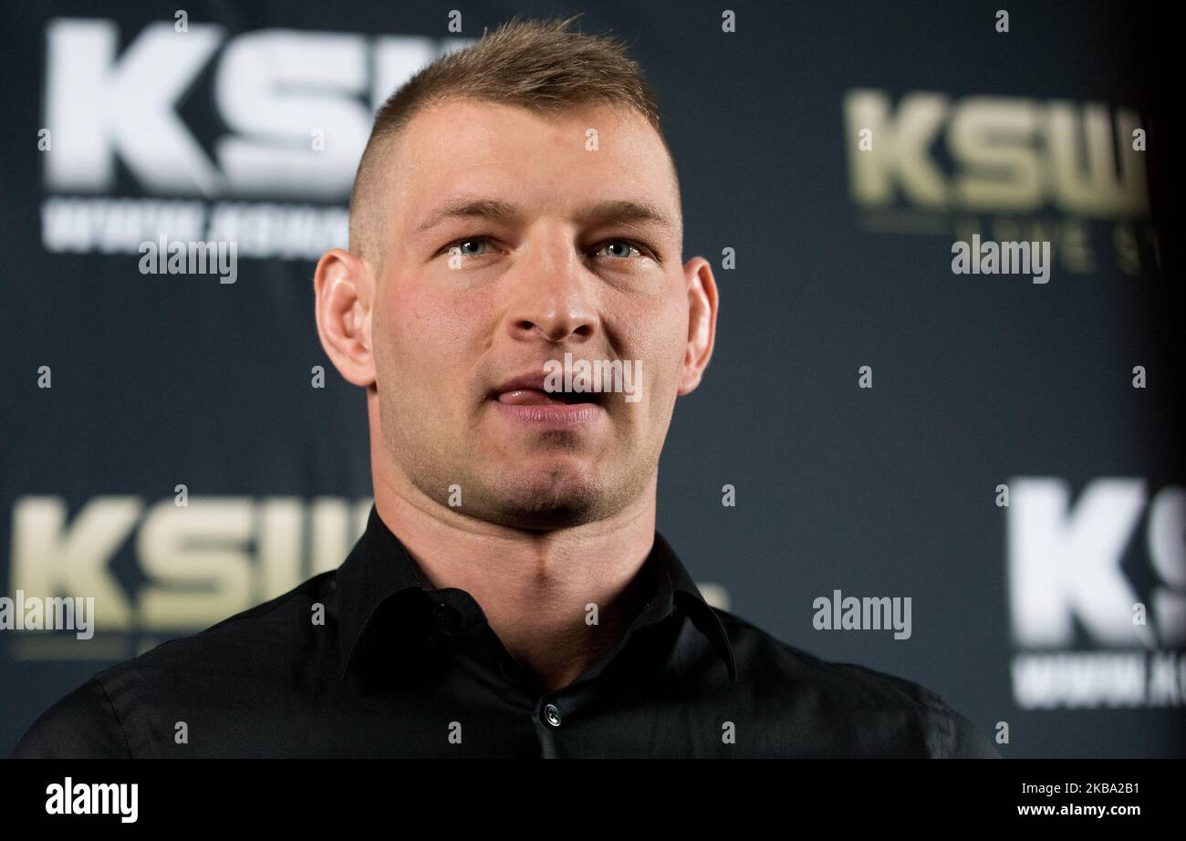 Cezary Kesik partecipa alla Media Day del KSW 51 a Varsavia, Polonia, il 4 novembre 2019. KSW 51 (combattimenti MMA) che si svolgerà a Zagabria, Croazia, il 9th novembre. (Foto di Foto Olimpik/NurPhoto) Foto Stock