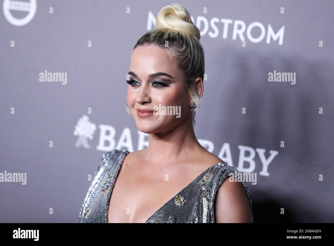 CULVER CITY, LOS ANGELES, CALIFORNIA, USA - 09 NOVEMBRE: Il cantante Katy Perry che indossa un abito Prada arriva al gala del 2019 Baby2Baby che si tiene alle 3Labs del 9 novembre 2019 a Culver City, Los Angeles, California, Stati Uniti. (Foto di Xavier Collin/Image Press Agency/NurPhoto) Foto Stock