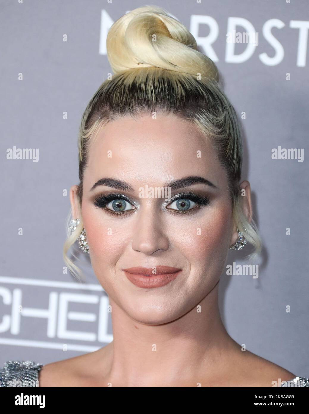 CULVER CITY, LOS ANGELES, CALIFORNIA, USA - 09 NOVEMBRE: Il cantante Katy Perry che indossa un abito Prada arriva al gala del 2019 Baby2Baby che si tiene alle 3Labs del 9 novembre 2019 a Culver City, Los Angeles, California, Stati Uniti. (Foto di Xavier Collin/Image Press Agency/NurPhoto) Foto Stock