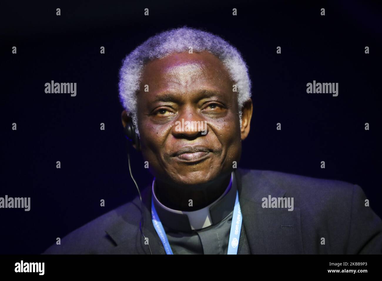 Il Cardinale Peter Kodwo Appiah Turkson partecipa alla sessione "valori e sviluppo umano" durante il giorno di apertura del vertice dell'economia degli occhi aperti presso IL CENTRO Congressi ICE di Cracovia. Martedì 19 novembre 2019 a Cracovia (Foto di Beata Zawrzel/NurPhoto) Foto Stock