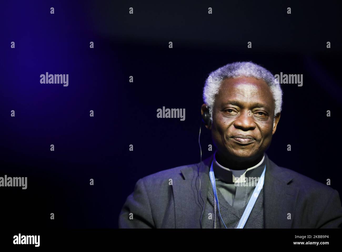 Il Cardinale Peter Kodwo Appiah Turkson partecipa alla sessione "valori e sviluppo umano" durante il giorno di apertura del vertice dell'economia degli occhi aperti presso IL CENTRO Congressi ICE di Cracovia. Martedì 19 novembre 2019 a Cracovia (Foto di Beata Zawrzel/NurPhoto) Foto Stock