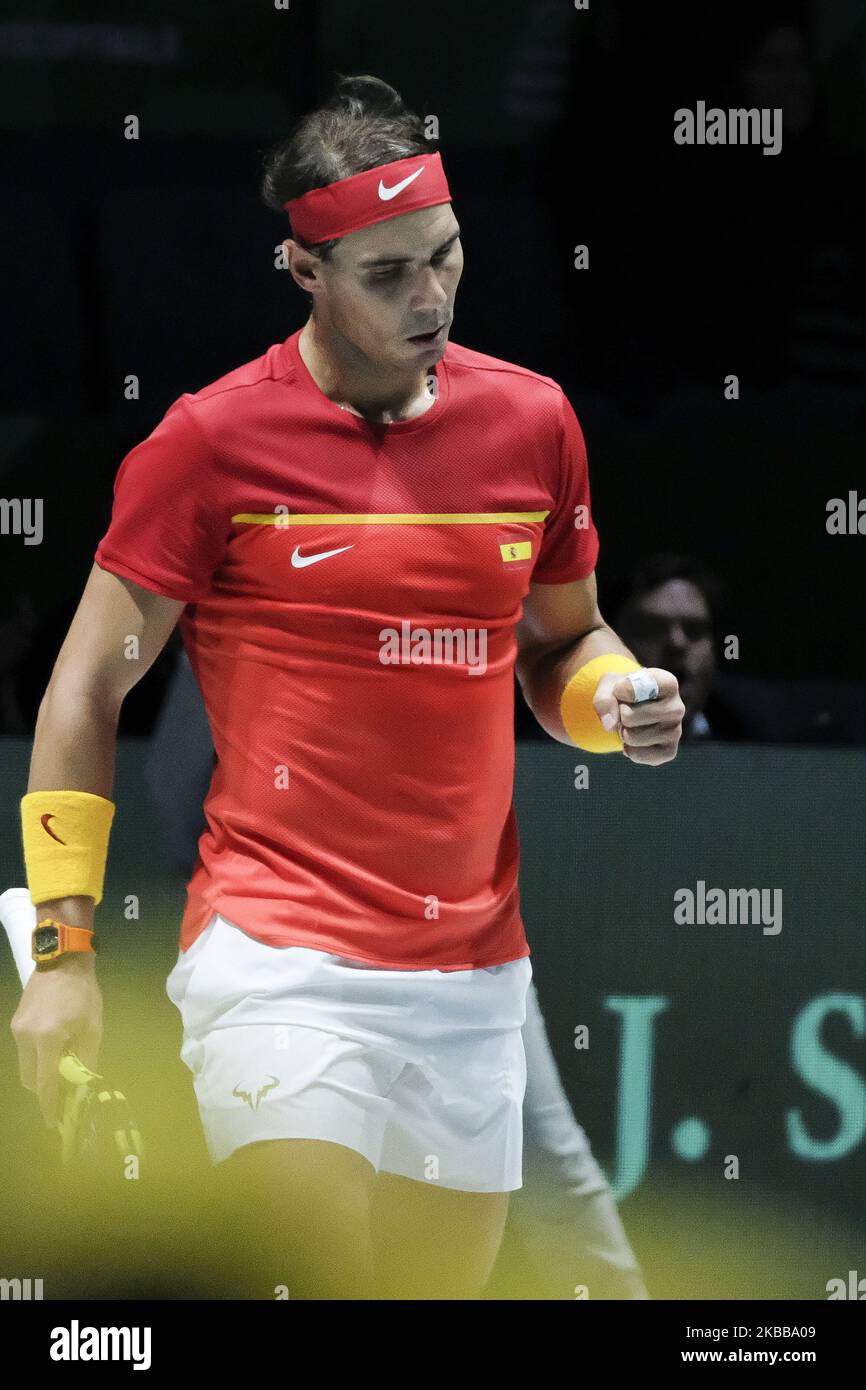 Rafa Nadal di Spagna in azione durante la sua partita contro Borna Gojo di Croazia durante il terzo giorno della Coppa Davis 2019 a la Caja Magica il 20 novembre 2019 a Madrid, Spagna (Foto di Oscar Gonzalez/NurPhoto) Foto Stock