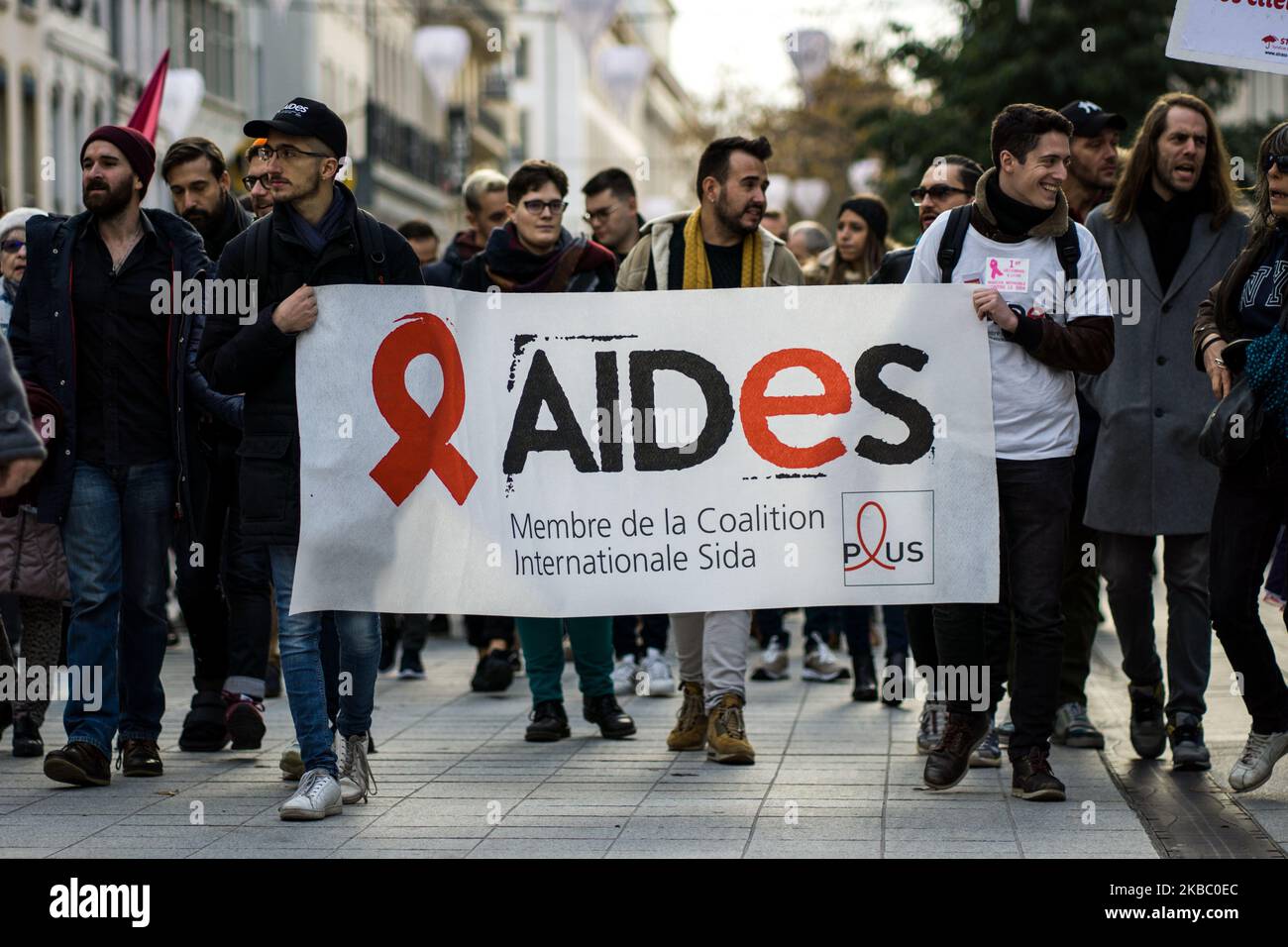 Marzo per la Giornata Mondiale contro l'AIDS a Lione, in Francia, il 1 dicembre 2019. (Foto di Nicolas Liponne/NurPhoto) Foto Stock