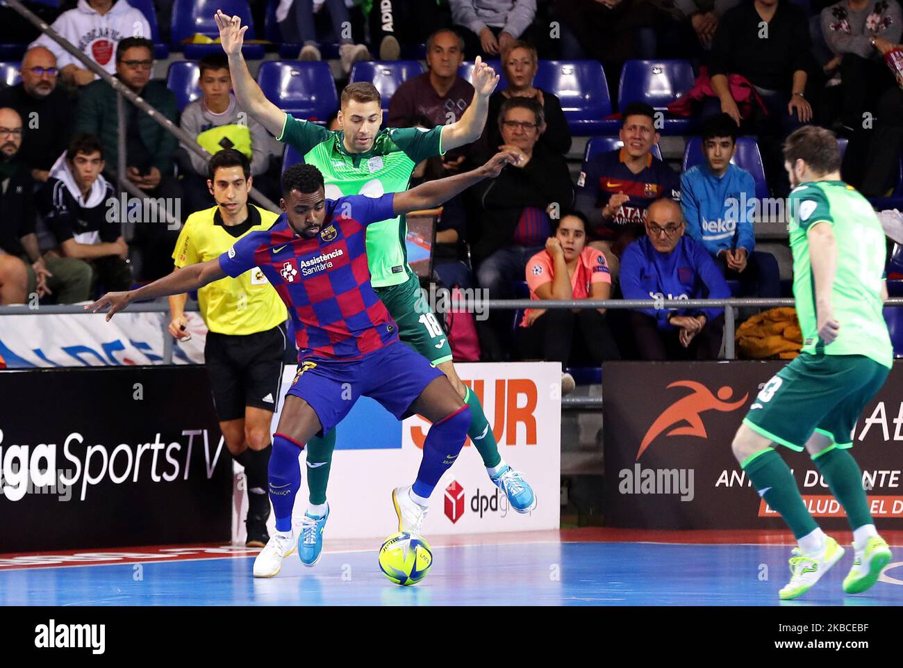 Arthur e Pito durante la partita tra FC Barcelona e Inter Movistar, corrispondente alla settimana 12 della Lega spagnola Futsal, il 08th dicembre 2019, a Barcellona, Spagna. (Foto di Joan Valls/Urbanandsport /NurPhoto) Foto Stock