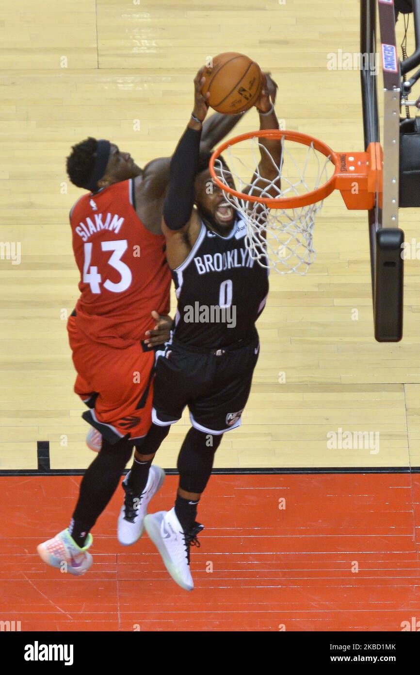 David Nwaba #0 dei Brooklyn Nets mette in scena un colpo durante il gioco della stagione regolare di Toronto Raptors vs Brooklyn Nets NBA alla Scotiabank Arena il 14 dicembre 2019, a Toronto, Canada (Raptors vinse 110:102) (Foto di Anatoliy Cherkasov/NurPhoto) Foto Stock