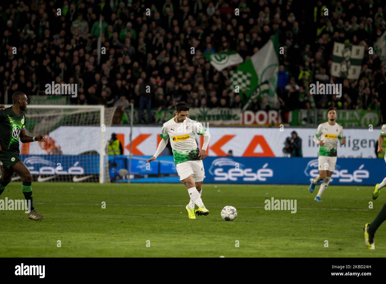 Lars Stindl di Borussia Monchengladbach durante il 1. Partita della Bundesliga tra VfL Wolfsburg e Borussia Monchengladbach alla Volkswagen Arena il 15 dicembre 2019 a Wolfsburg, Germania. (Foto di Peter Niedung/NurPhoto) Foto Stock