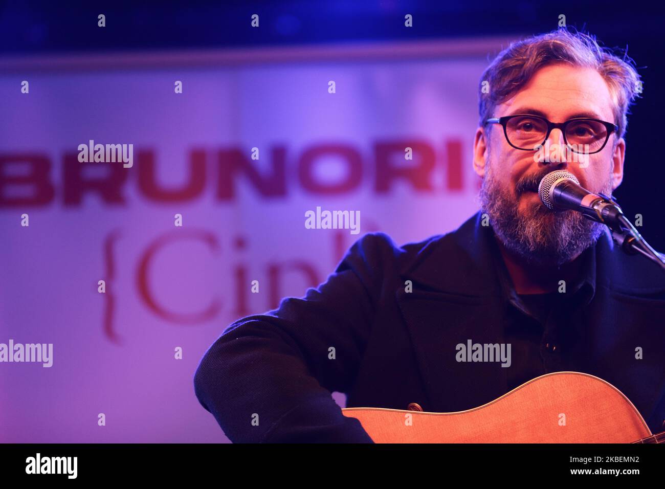 Il cantautore italiano Brunori SAS, AKA di Dario Brunori, suona durante il suo show 'parla con Dario. CIP' il 15 gennaio 2020 al 'Monk' di Roma. (Foto di Andrea Pirri/NurPhoto) Foto Stock