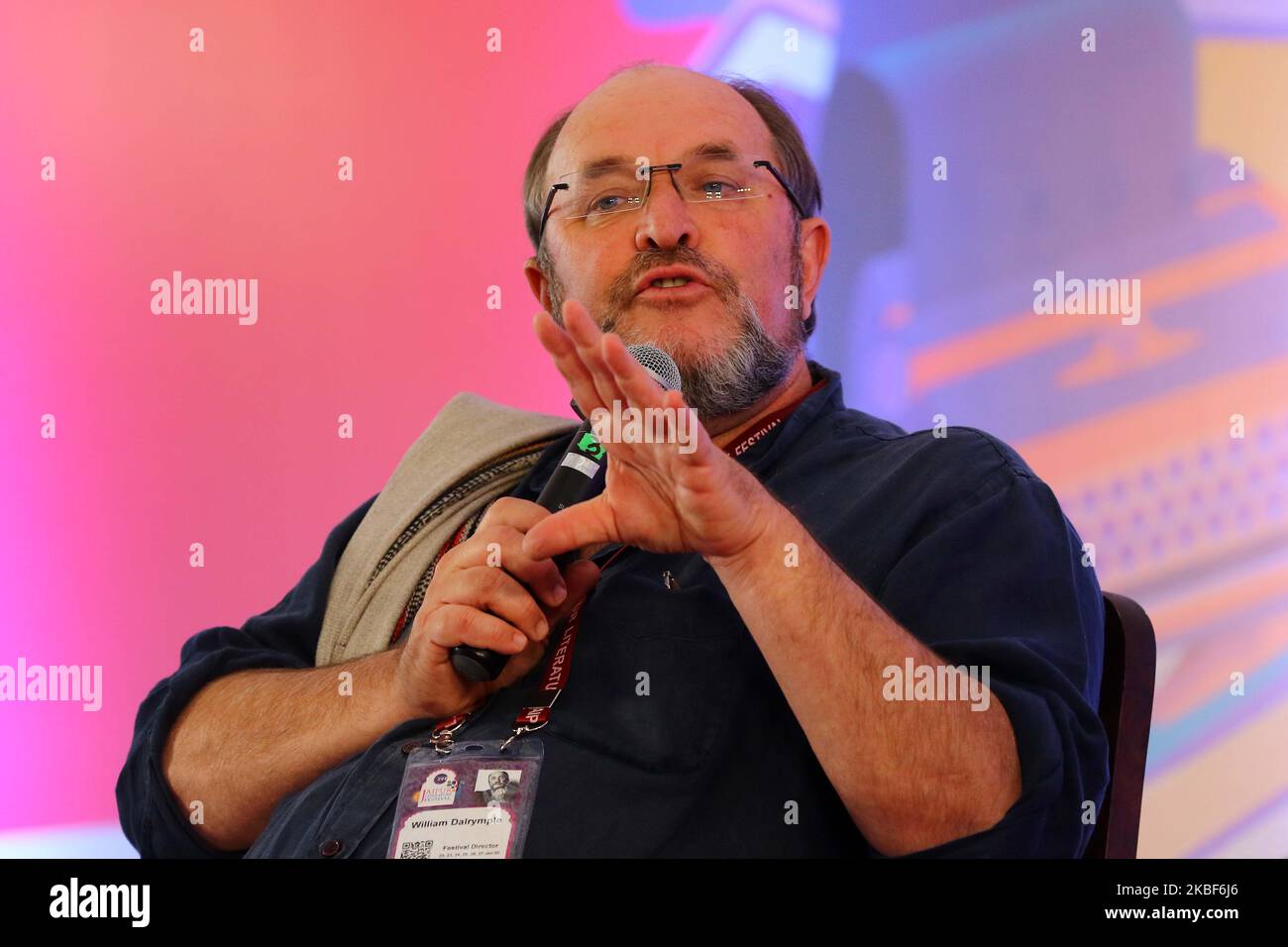 Lo scrittore William Dalrymple parla durante il Jaipur Letteratura Festival al Diggi Palace a Jaipur, Rajasthan, India, 23 gennaio 2020. (Foto di Vishal Bhatnagar/NurPhoto) Foto Stock