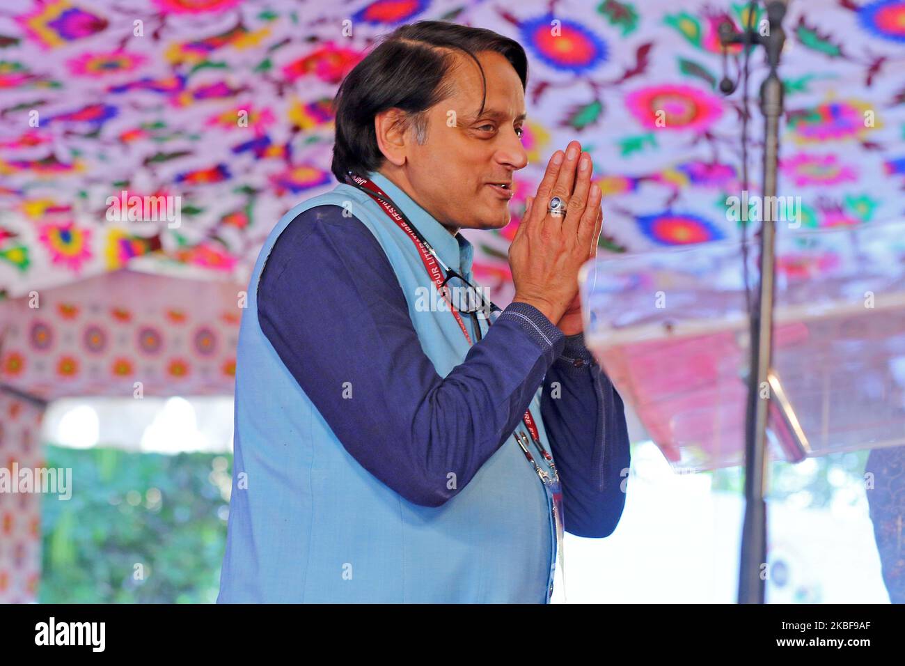 Autore e Congresso MP Shashi Tharoor parla durante Jaipur Letteratura Festival a Diggi Palace a Jaipur, Rajasthan, India, gennaio 24,2020. (Foto di Vishal Bhatnagar/NurPhoto) Foto Stock