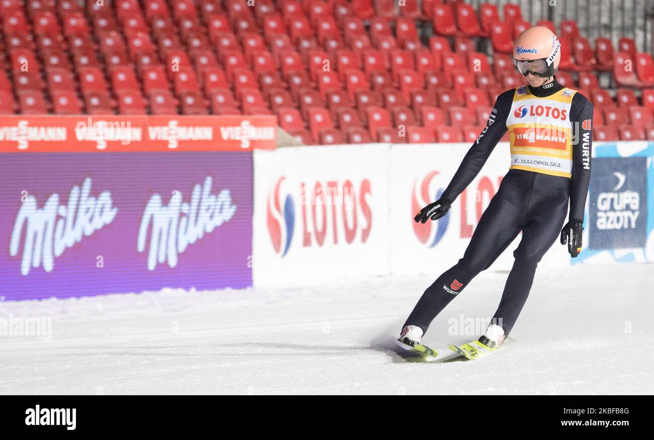 Karl Geiger (GER) durante la gara di squadra della FIS Ski Jumping World Cup a Zakopane il 25 gennaio 2020 a Zakopane, Polonia. (Foto di Foto Olimpik/NurPhoto) Foto Stock