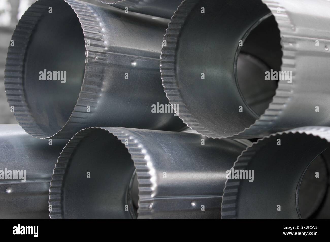 nuovi tubi in acciaio inox in vendita per la casa Foto Stock