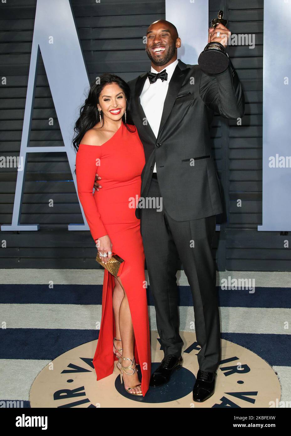 (FILE) Kobe Bryant Dies a 41. BEVERLY HILLS, LOS ANGELES, CALIFORNIA, USA - 04 MARZO: Vanessa Laine Bryant e la giocatrice di basket americana/marito Kobe Bryant arrivano al 2018° Vanity Fair Oscar Party che si tiene al Walis Annenberg Center for the Performing Arts il 4 marzo 2018 a Beverly Hills, Los Angeles, California, Stati Uniti. (Foto di Xavier Collin/Image Press Agency/NurPhoto) Foto Stock