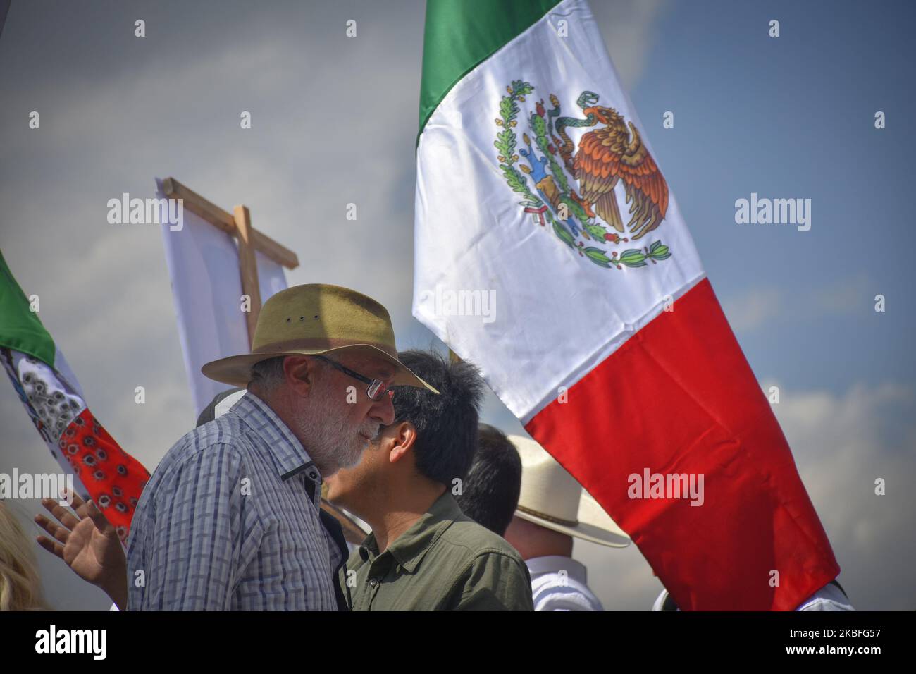 Javier Sicilia durante la passeggiata per la verità, la giustizia e la pace, a capo del poeta e attivista Javier Sicilia a Città del Messico il 26 gennaio 2020. La passeggiata parte l'ultimo giovedì da Cuernavaca, Morelos e arriva questo fine settimana a Città del Messico per chiedere al presidente messicano Andres Manuel Lopez Obrador di fermare la violenza nel paese, Javier Sicilia è stato accompagnato da parenti di persone scomparse e membri della famiglia LeBaron che lo scorso novembre ha subito un attacco a Bavispe, sonora. (Foto di Guillermo Gutiérrez/NurPhoto) Foto Stock