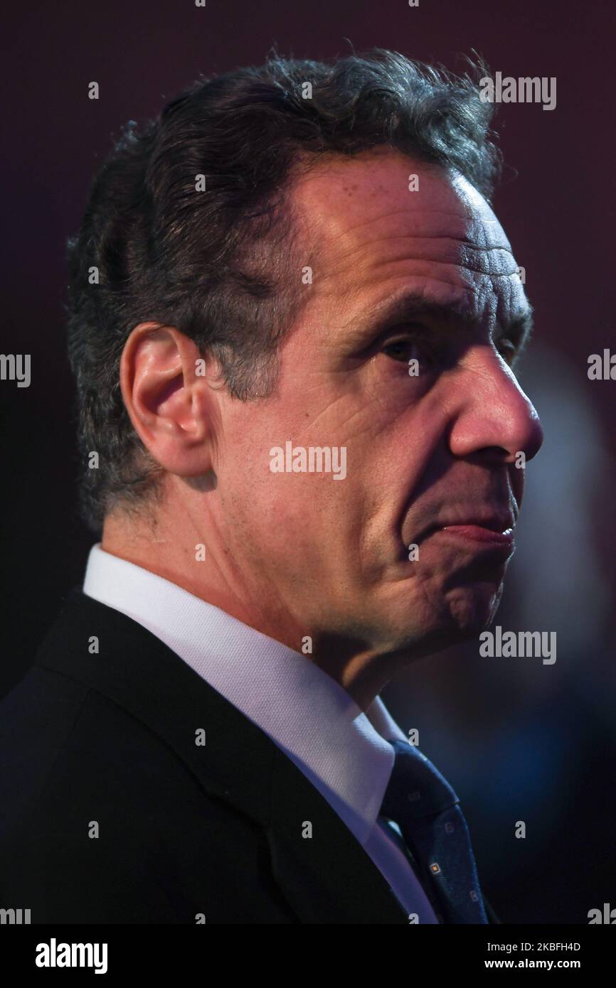 Andrew Cuomo, Governatore di New York, visto nella zona della porta di morte in vista della cerimonia ufficiale che segna il 75th° anniversario della liberazione dell'ex campo di concentramento e sterminio nazista Auschwitz II - Birkenau. Lunedì 27 gennaio 2020, nel campo di concentramento di Auschwitz II-Birkenau, Oswiecim, Polonia. (Foto di Artur Widak/NurPhoto) Foto Stock