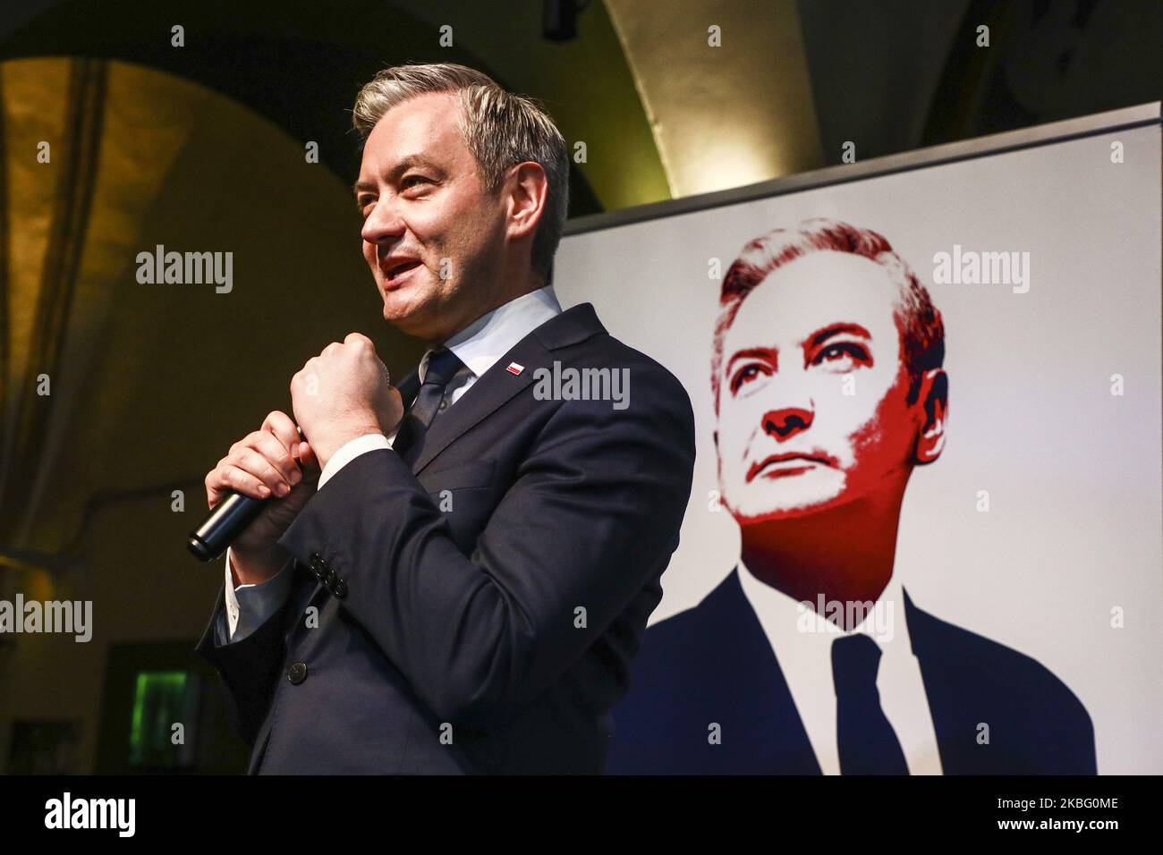 Robert Biedron, un eurodeputato polacco apertamente gay e candidato presidenziale del partito di sinistra, partecipa a un incontro con i suoi sostenitori a Cracovia, in Polonia, il 1st febbraio 2020. (Foto di Beata Zawrzel/NurPhoto) Foto Stock