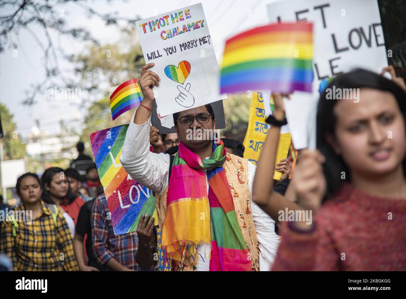 I sostenitori e i membri della comunità LGBTQI durante una parata di Queer Pride a Guwahati, Assam, India, domenica 9 febbraio 2020. (Foto di David Talukdar/NurPhoto) Foto Stock