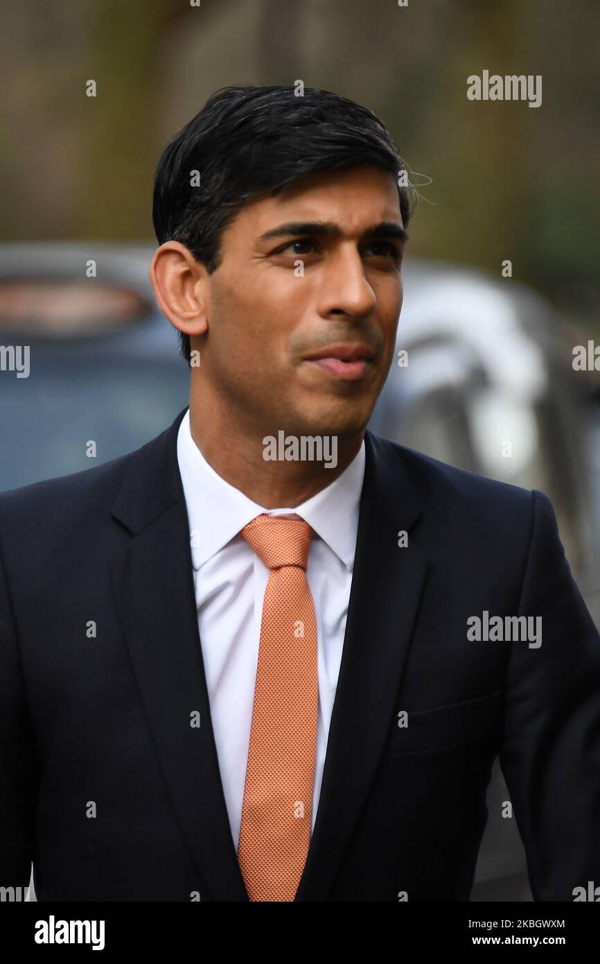 Il nuovo cancelliere dello scacchiere britannico Rishi Sunak arriva al Tesoro dopo il rimpasto del governo di Boris Johnson, Londra il 13 febbraio 2020. (Foto di Alberto Pezzali/NurPhoto) Foto Stock