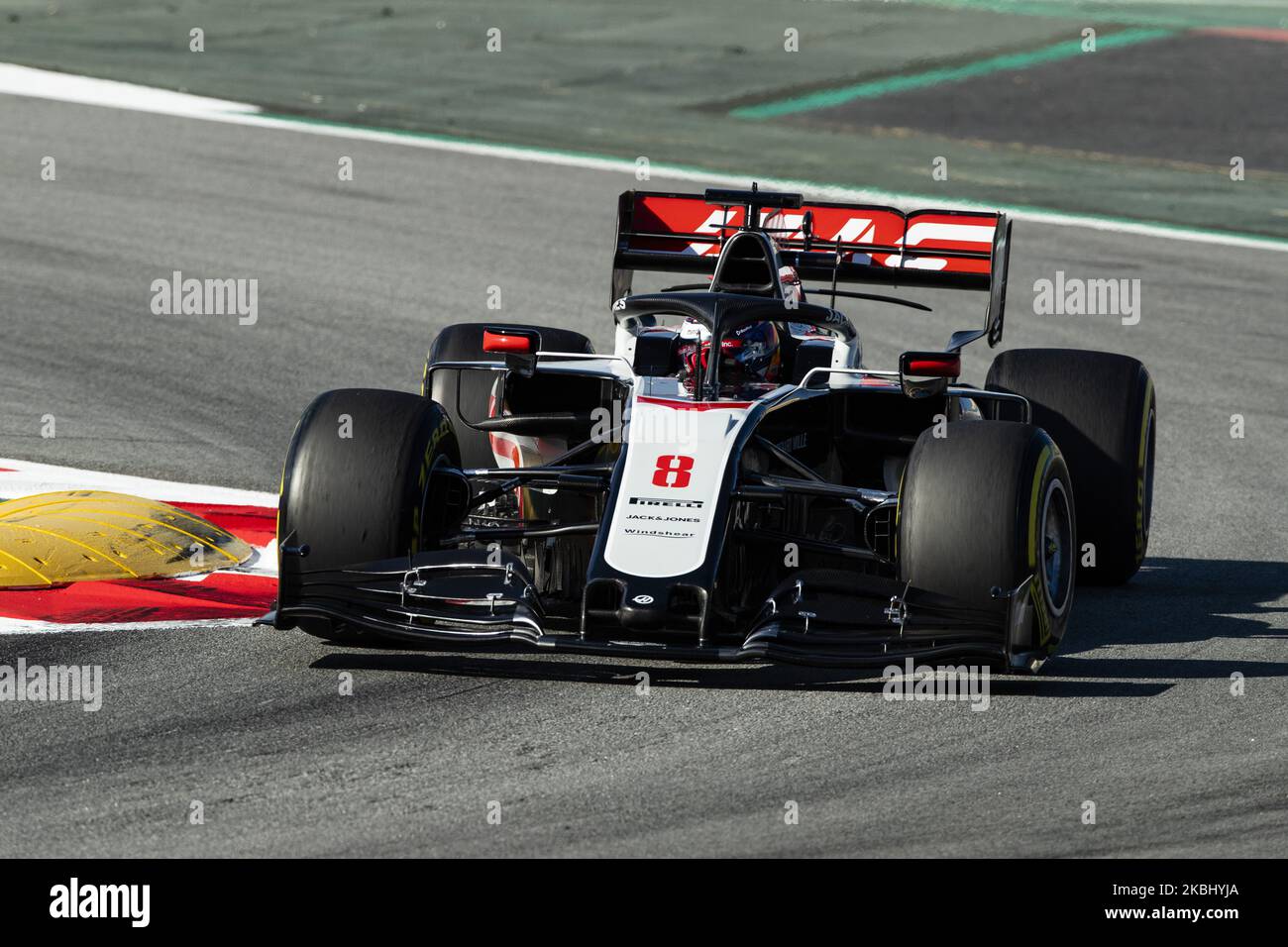 08 GROSJEAN Romain (fra), Haas F1 Team VF-20 Ferrari, azione durante i test invernali di Formula 1 sul circuito di Barcellona - Catalunya il 26 febbraio 2020 a Barcellona, Spagna. (Foto di Xavier Bonilla/NurPhoto) Foto Stock