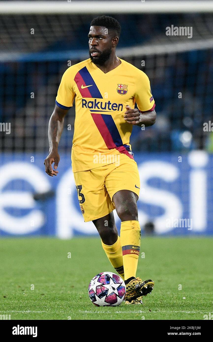 Samuel Umtiti di Barcellona durante la partita della UEFA Champions League  16 tra Napoli e Barcellona allo Stadio San Paolo di Napoli, Italia, il 25  febbraio 2020. (Foto di Giuseppe Maffia/NurPhoto Foto