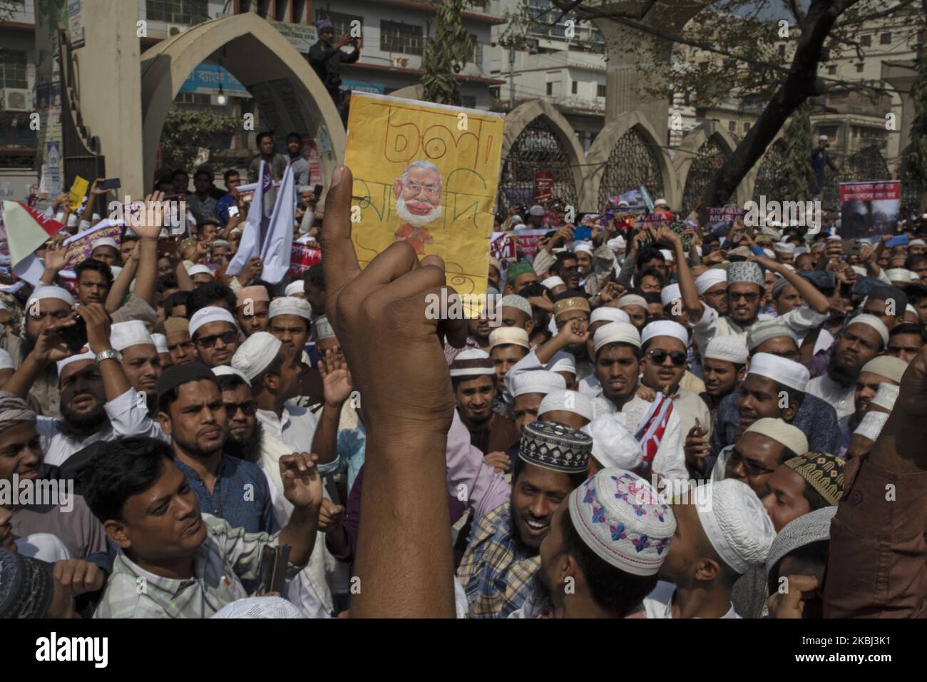 L'alleanza islamica del Bangladesh si unisce ad un raduno per protestare contro la violenza in India e minacciare di fermare l'India PM modi in visita in Bangladesh presso la Moschea Nazionale di Baitul Mukarram a Dhaka, Bangladesh, il 28 febbraio 2020. (Foto di Kazi Salahuddin Razu/NurPhoto) Foto Stock