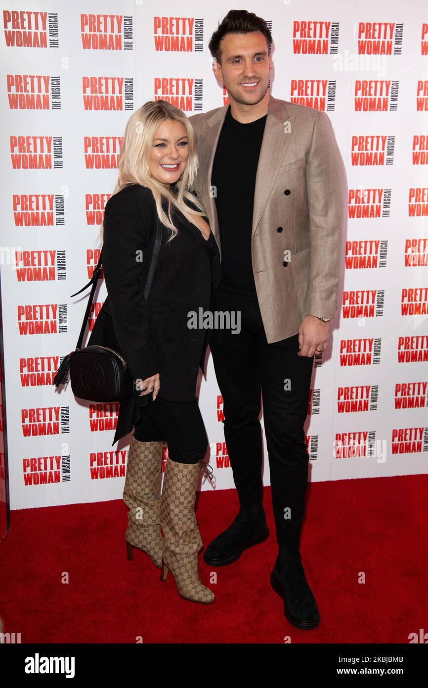 Sheridan Smith e Jamie Horn partecipano alla serata stampa di ''Pretty Woman'' al Piccadilly Theatre il 2 marzo 2020 a Londra, Inghilterra. (Foto di Robin Pope/NurPhoto) Foto Stock