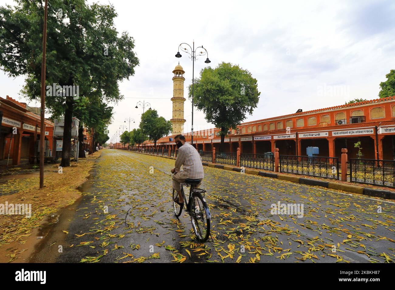 Una vista di Tripolia Bazar durante il blocco nazionale in tutta la scia del romanzo mortale pandemia di coronavirus a Jaipur, Rajasthan, India. Marzo 25,2020.(Foto di Vishal Bhatnagar/NurPhoto) Foto Stock