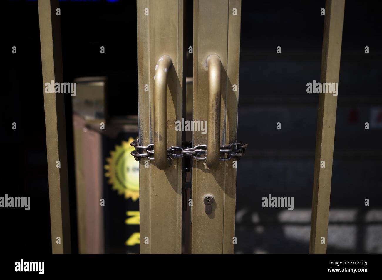 Tutto è chiuso a causa di un coprifuoco imposto per prevenire la diffusione della malattia di coronavirus (COVID-19) a Kragujevac, Serbia il 5 aprile 2020. (Foto di Nikola Krstic/NurPhoto) Foto Stock