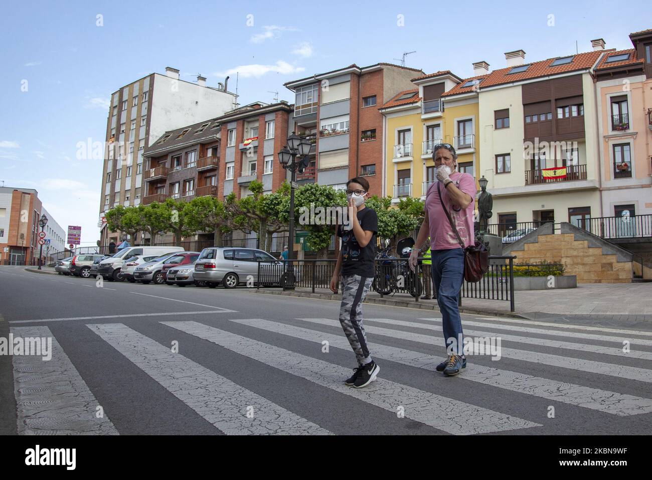 Una visione generale di Norena, Spagna, il 4 maggio 2020. La Spagna riattiva parte della sua attività economica a partire da questo maggio 4, data in cui la maggior parte del territorio spagnolo si trova nella fase 0 della de-escalation da parte del coronavirus. Dalle ferramenta alle librerie, attraverso negozi di abbigliamento o di scarpe: I negozi possono essere aperti al pubblico se hanno una superficie inferiore ai 400 metri quadrati (Photo by Alvaro Fuente/NurPhoto) Foto Stock