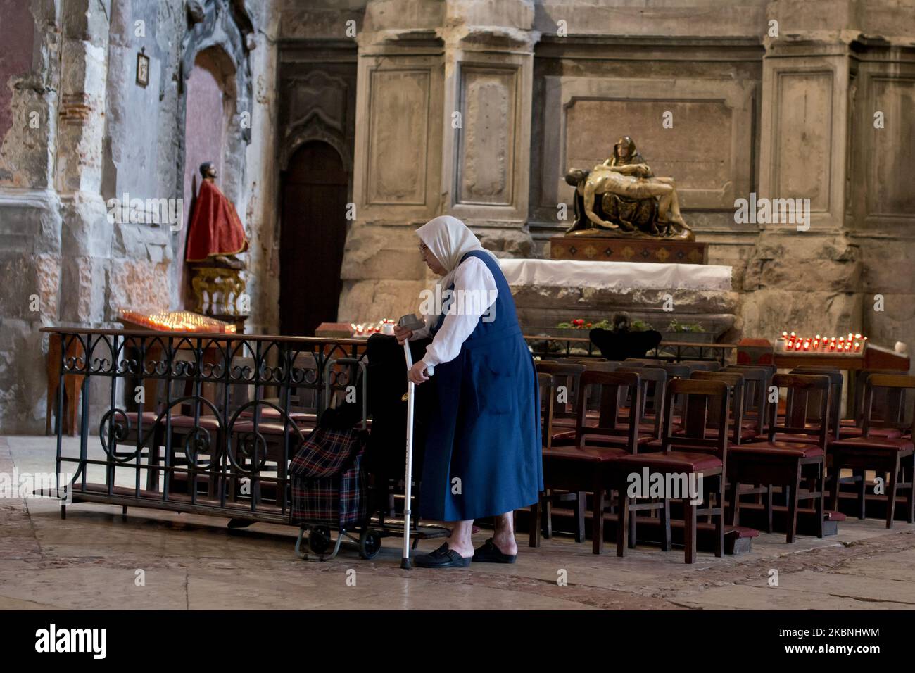 Vista del chuch di Sao Domingos a Lisbona, Portogallo, il 17 aprile 2014. Si tratta di una chiesa situata nel quartiere di Santa Justa, Lisbona, Portogallo. È stato costruito nel 1241. Nel 1959 c'è stato un grande incendio, quando viene visitato si può ancora notare l'impatto dell'incendio. (Foto di Oscar Gonzalez/NurPhoto) Foto Stock