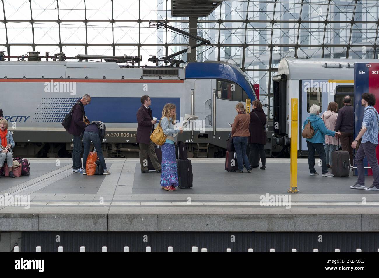 La stazione centrale di Berlino (Berlin Hauptbahnhof in tedesco) è la più grande stazione ferroviaria che passa per l'Unione europea.1 come suggerisce il nome, si trova nel centro di Berlino (Germania), il complesso è stato progettato dall'architetto tedesco Meinhard von Gerkan. Il 2 settembre 2014 a Berlino, Germania. (Foto di Oscar Gonzalez/NurPhoto) Foto Stock