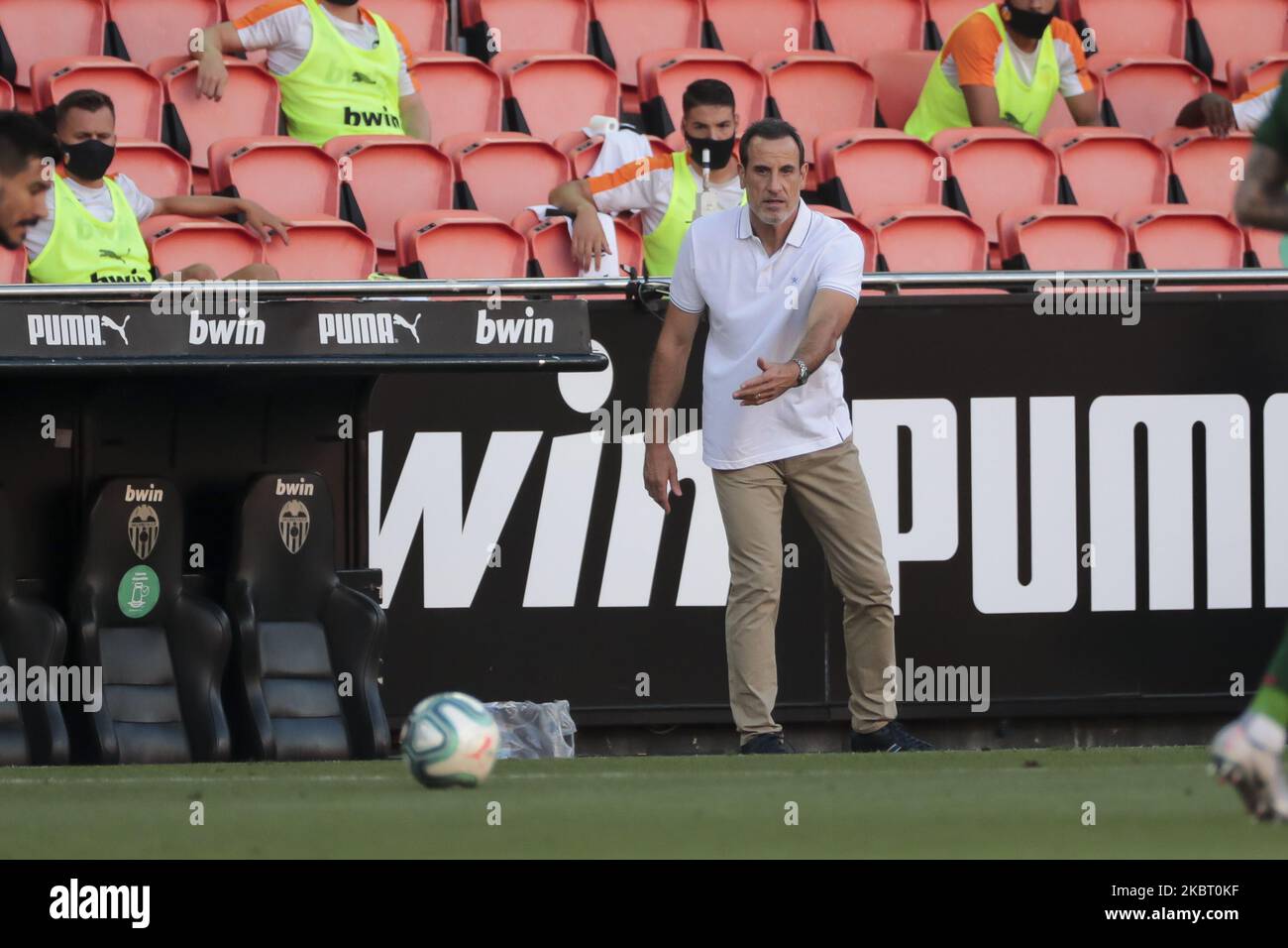 Head coach of Valencia CF Salvador Gonzalez, Voro durgin LaLiga match between Valencia CF and Athletic Club de Bilbao at Mestalla Stadium on July 1, 2020. (Photo by Jose Miguel Fernandez/NurPhoto) Foto Stock