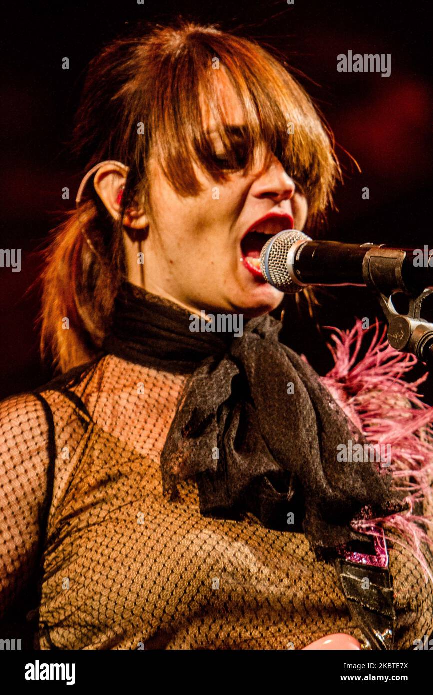 Carmen Consoli suona dal vivo a Carroponte a Milano il 5 2015 settembre (Foto di Mairo Cinquetti/NurPhoto) Foto Stock