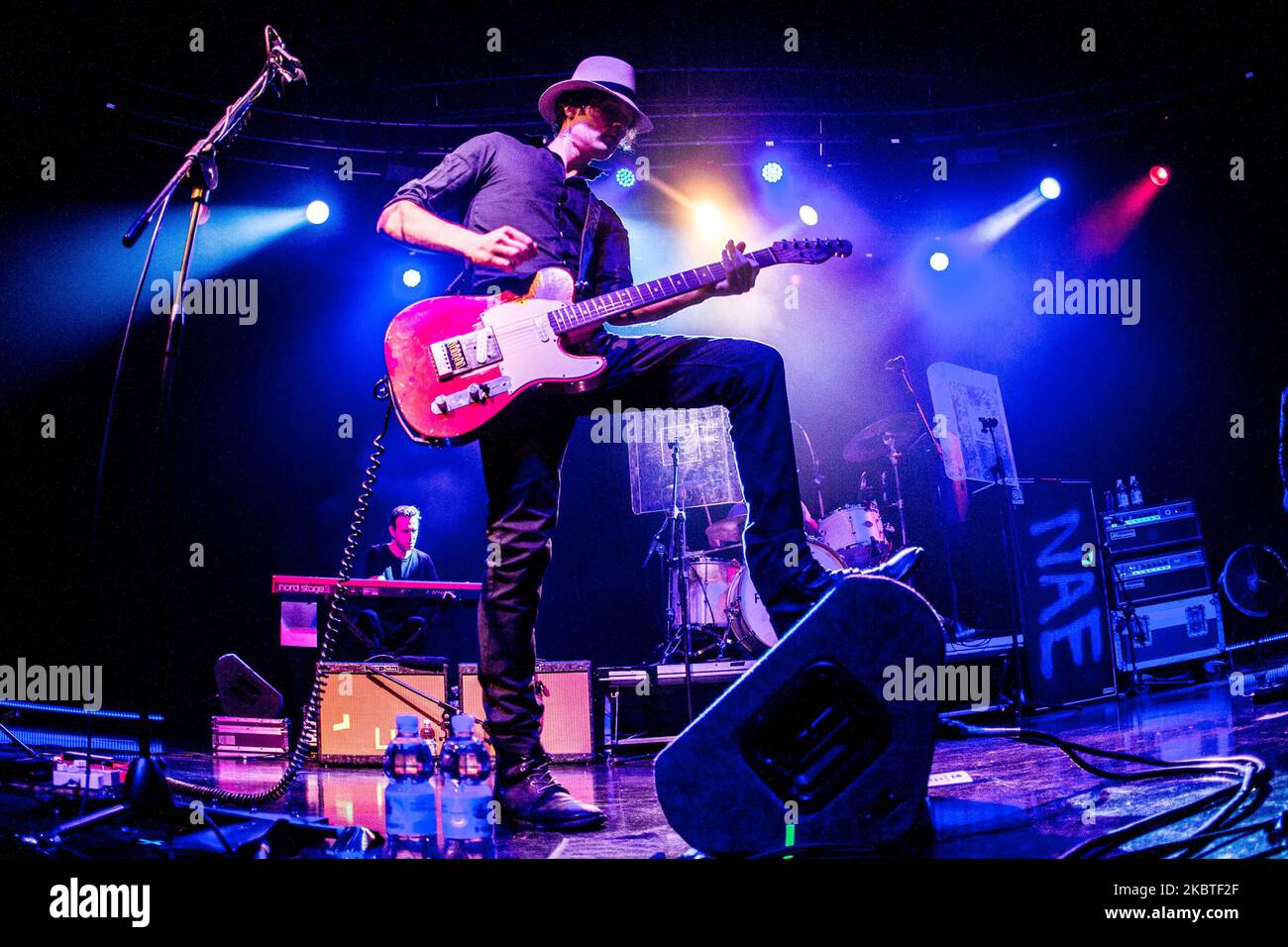 Jon Fratelli dei Fratelli suona dal vivo a Fabrique a Milano il 02 2015 novembre (Foto di Mairo Cinquetti/NurPhoto) Foto Stock