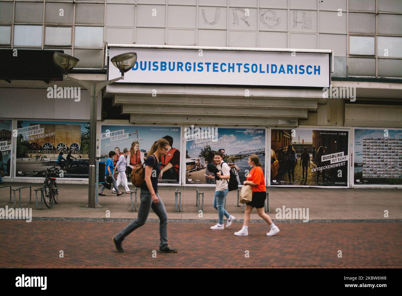 ' Duisburg solidalitate' sono visti nel centro della città di Duisburg (Foto di Ying Tang/NurPhoto) Foto Stock