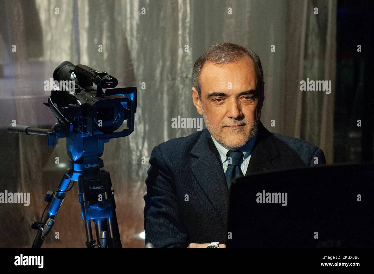 Torino, Italia. Febbraio 8, 2010. Alberto Barbera, attuale direttore del Festival Internazionale del Cinema di Venezia durante un'intervista Foto Stock