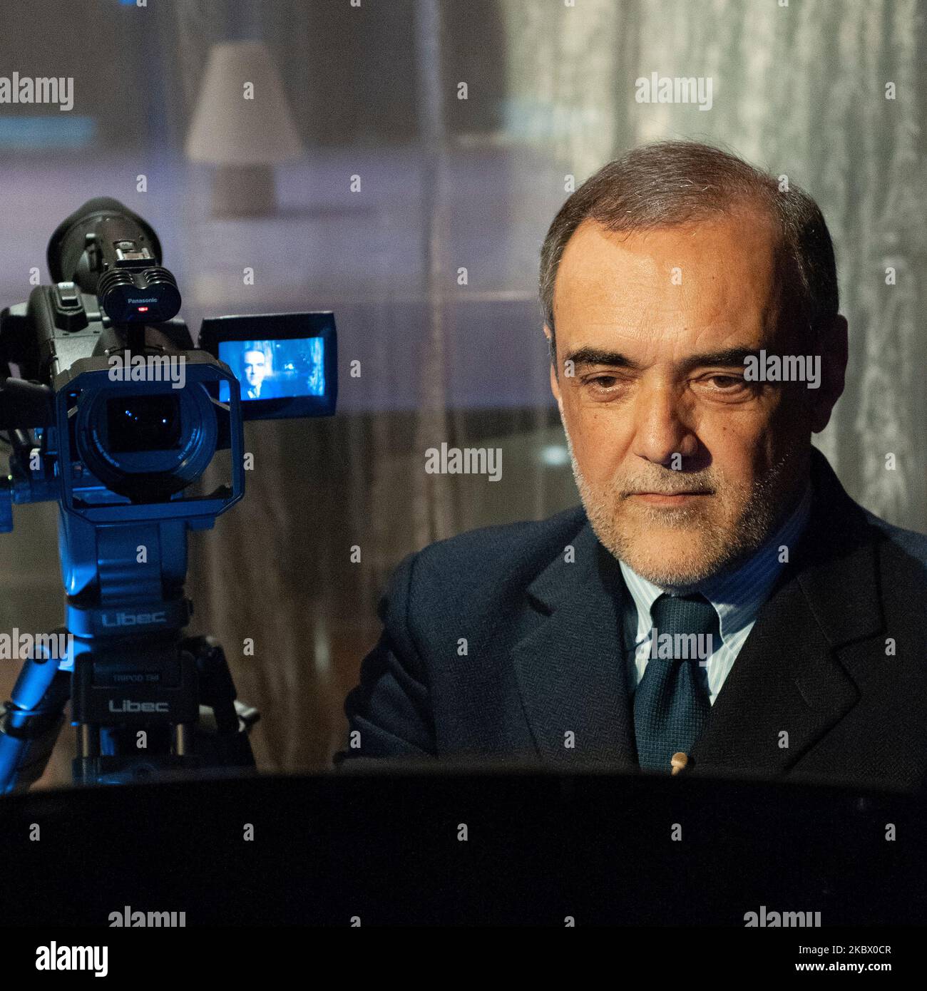 Torino, Italia. Febbraio 8, 2010. Alberto Barbera, attuale direttore del Festival Internazionale del Cinema di Venezia durante un'intervista Foto Stock