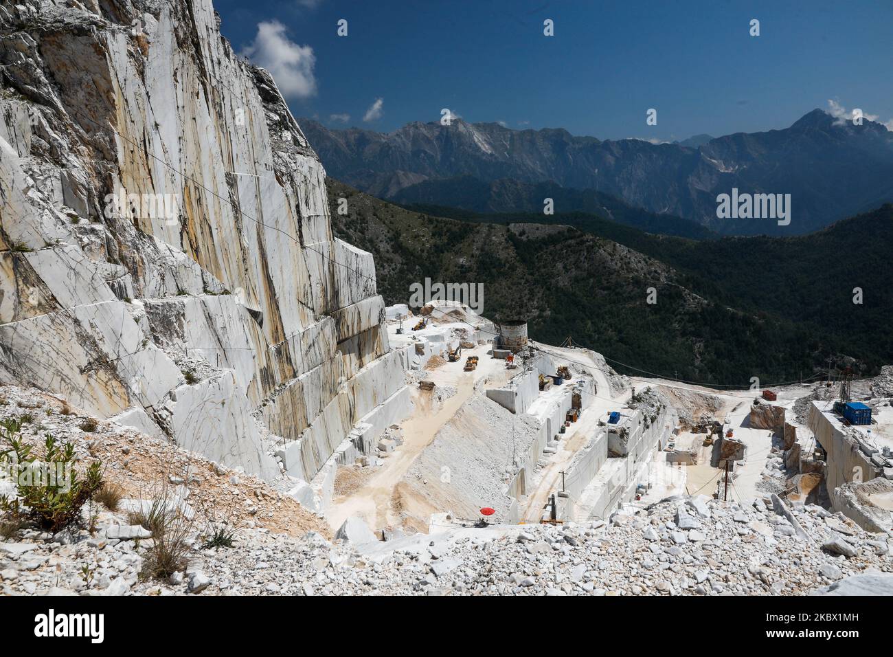 Il paesaggio delle cave di Colonnata. Le cave di Carrara furono famose per  millenni e sono state Statuario, un marmo bianco puro ormai estinto. Il  marmo di Carrara è stato utilizzato fin