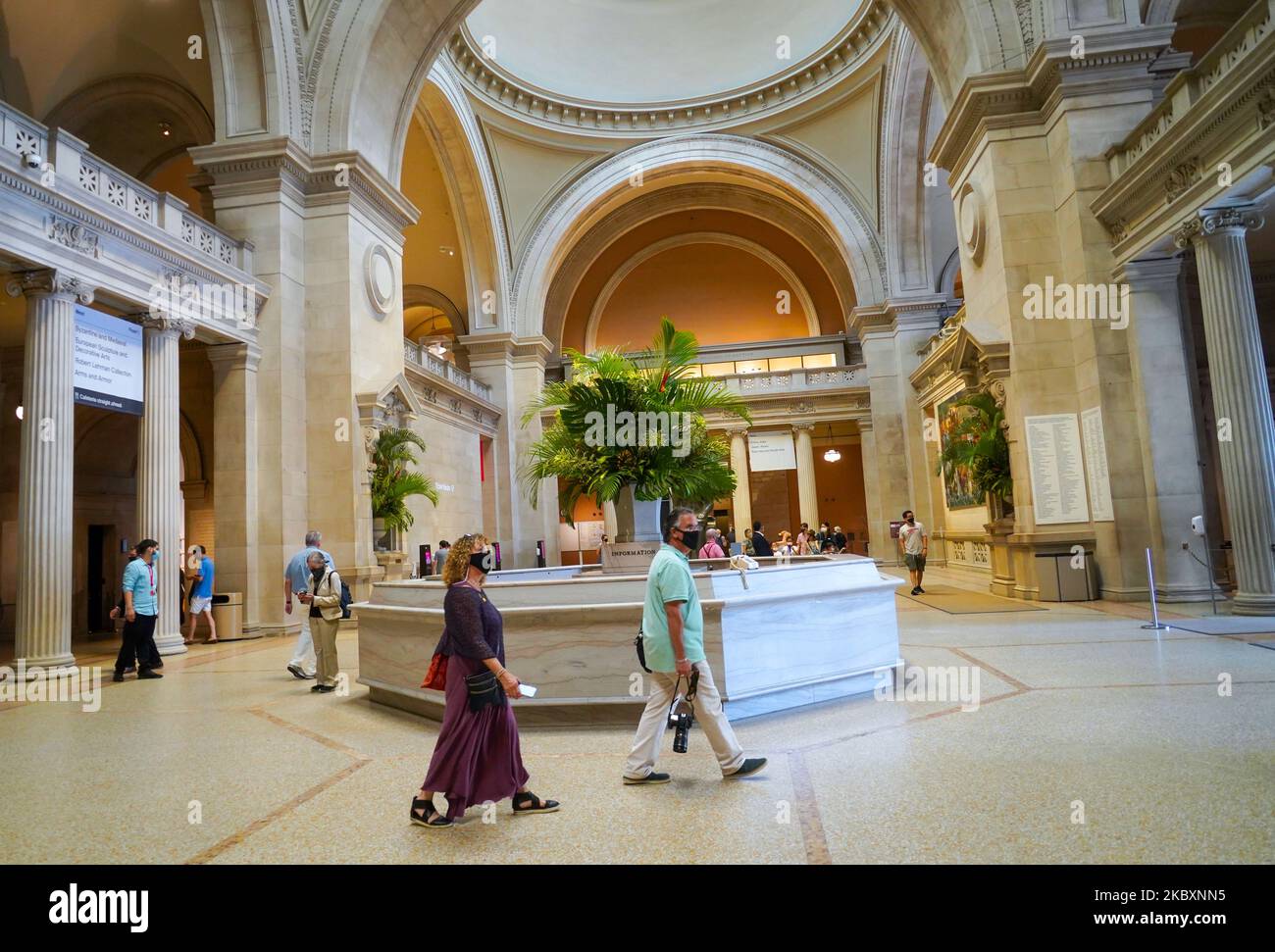 Una vista dell'ingresso del Museo durante l'apertura dei membri, a New York City, il 27 agosto 2020. (Foto di Selcuk Acar/NurPhoto) Foto Stock