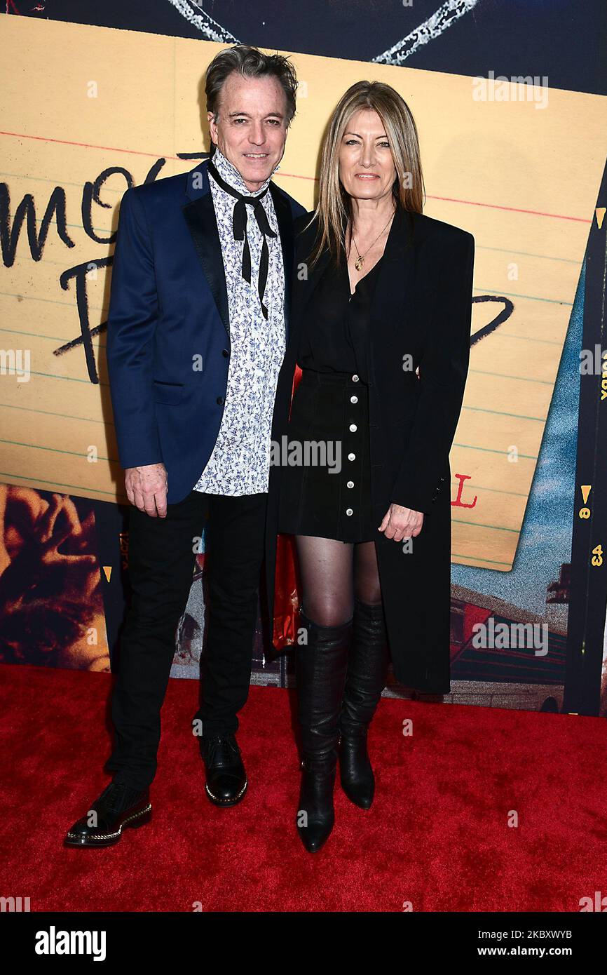 Derek McLane e Lia Vollack aprono nella 'quasi famosa' serata di apertura di Broadway il 3 novembre 2022 al teatro Bernard B Jacobs di New York, New York, USA. Robin Platzer/ Twin Images/ Credit: Sipa USA/Alamy Live News Foto Stock