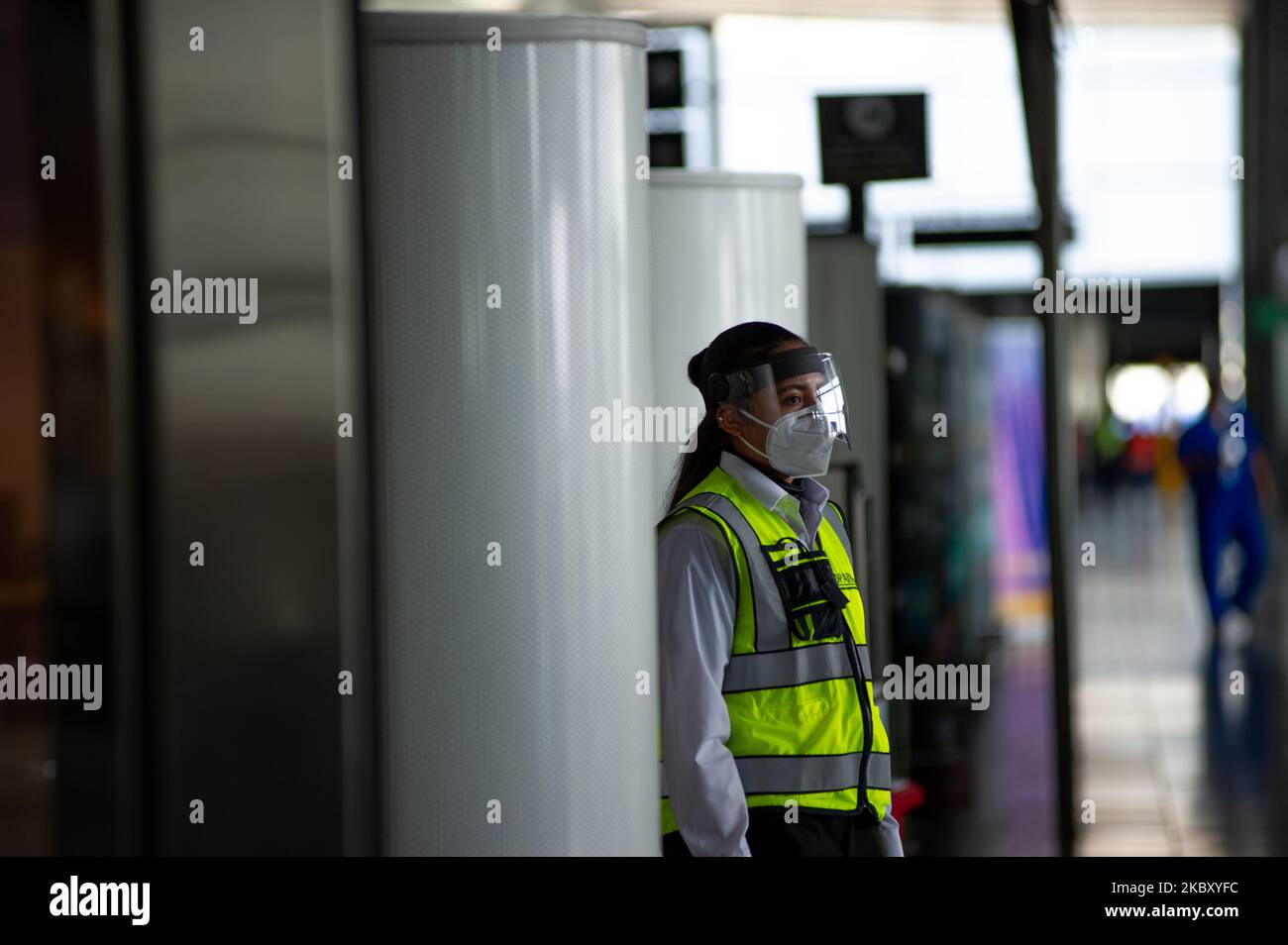 Dopo cinque mesi di inattività l'aeroporto internazionale El Dorado si prepara con misure di biosicurezza per prevenire la diffusione del nuovo Coronavirus per riprendere le attività il primo settembre con 14 rotte di Domesitc diferenti a Bogotà, Colombia, il 31 agosto 2020. (Foto di Sebastian Barros/NurPhoto) Foto Stock