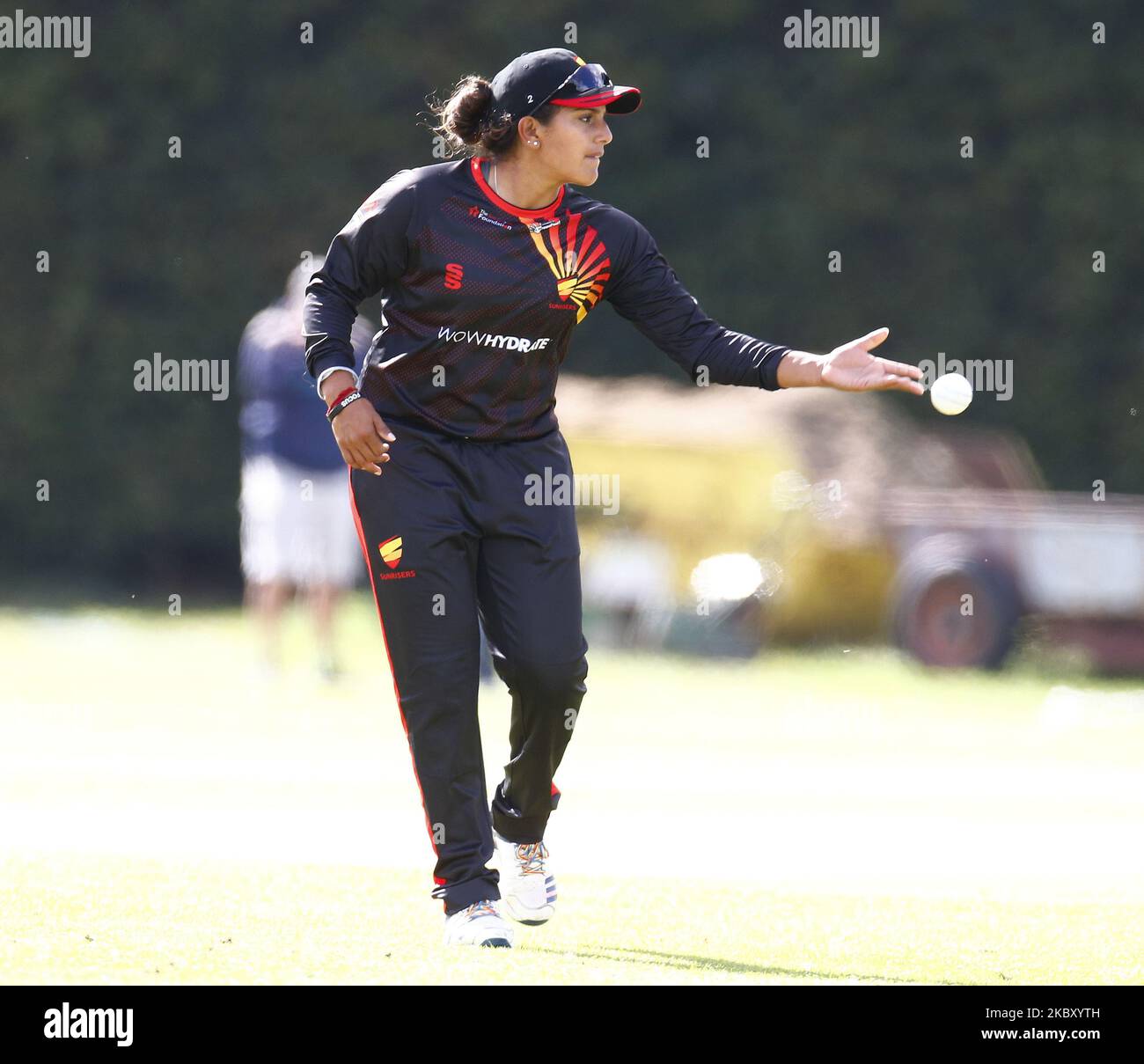 Sunrisers Naomi Dattani durante il Trofeo Flint di Rachael Heyhoe tra le donne delle stelle del Sud-Est e le donne dei Sunriser al Kent County Ground, Beckenham, Inghilterra il 31st agosto, 2020 (Photo by Action Foto Sport/NurPhoto) Foto Stock