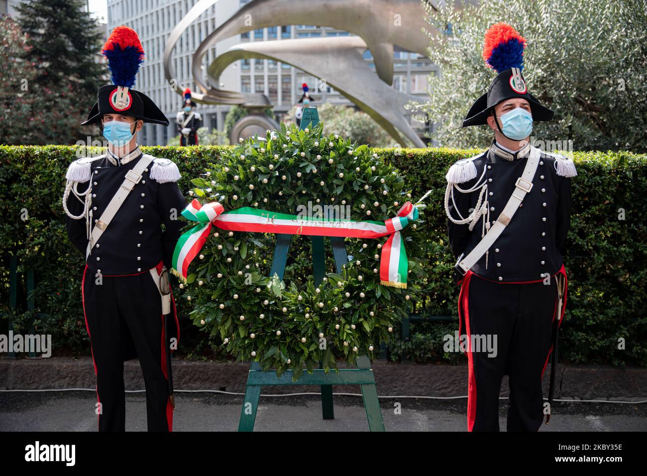 I Carabinieri italiani partecipano alla commemorazione del 38th° anniversario della morte del generale Carlo Alberto dalla Chiesa, ucciso dalla mafia, in Piazza Diaz il 03 settembre 2020 a Milano. (Foto di Alessandro Bremec/NurPhoto) Foto Stock