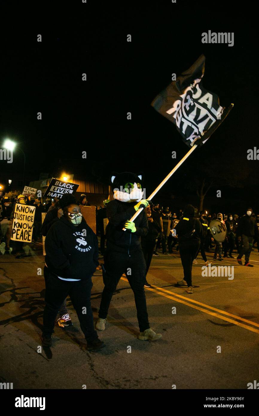 Dopo l'uscita del video che raffigura l'uccisione di Daniel Ppreve da parte della polizia, Rochester scoppiò nelle proteste per la terza notte consecutiva il 5 settembre 2020 a Rochester, New York. La polizia di Rochester si è vista schierare palle di pepe e gas lacrimogeni contro i dimostranti. Undici sono stati arrestati. (Foto di Karla Ann Cote/NurPhoto) Foto Stock