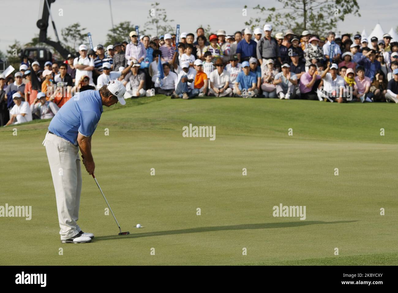 Jay Don Blake of USA, 18th hall putt durante il PGA Tour Songdo IBD campionato finale round al Jack Nicklaus golf club a Incheon il 18 settembre 2011. (Foto di Seung-il Ryu/NurPhoto) Foto Stock